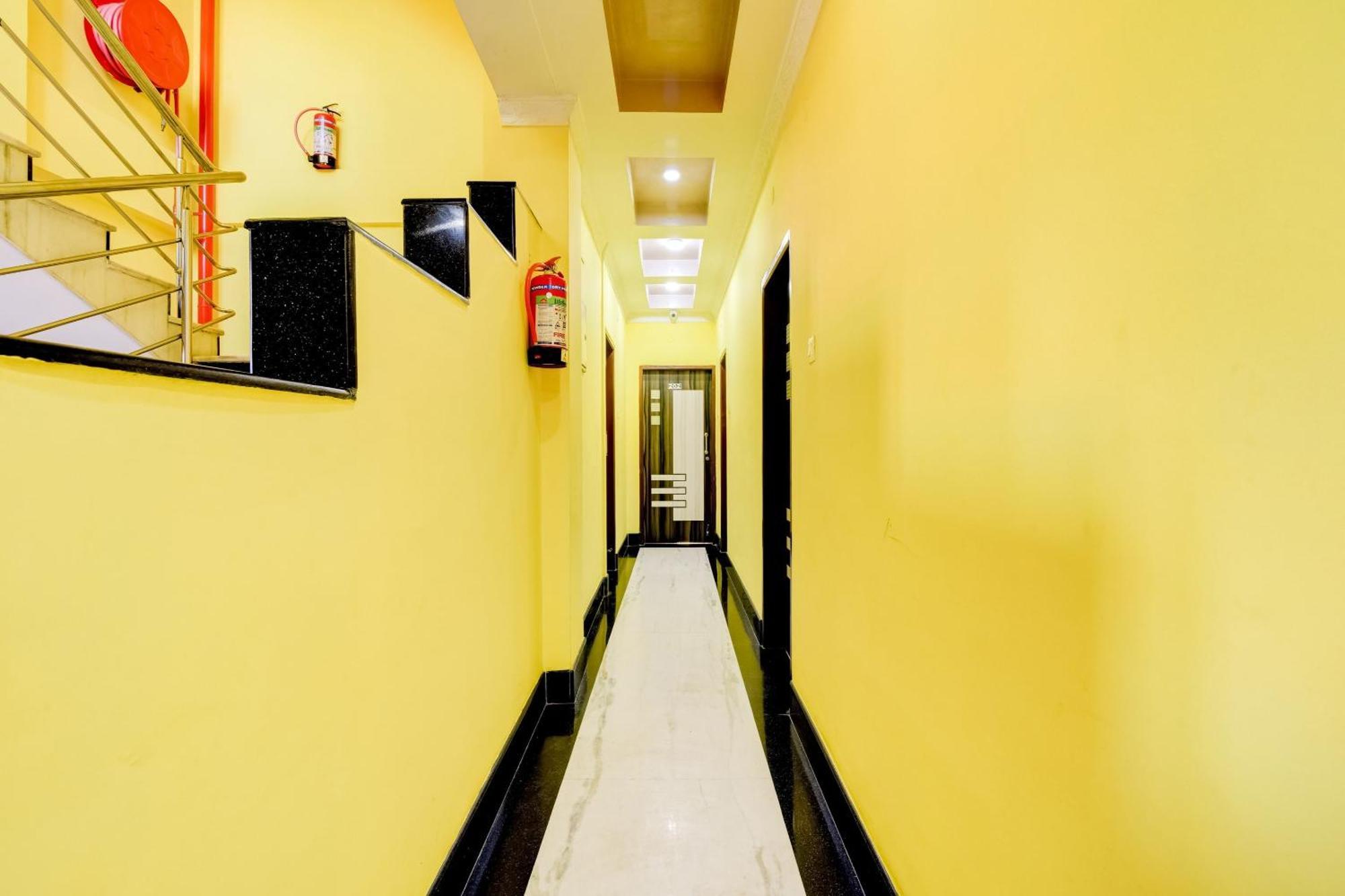 Capital O Good Luck Residency Hotel Dispur Eksteriør billede